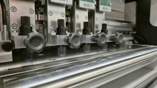 finisseur-etiquettes-leo-multi-tetes2 Finisseur d'étiquettes DPR Leo système avec quatre têtes de découpe