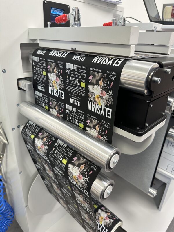 Presse étiquettes OKI PLAVI ES9542R