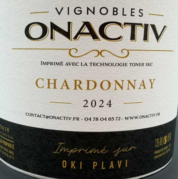 Etiquette de vin imprimée avec imprimante OKI PLAVI ES9542R